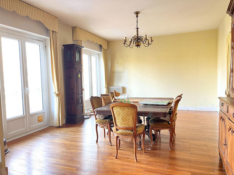 Appartement - 166 m² - 5 pièces