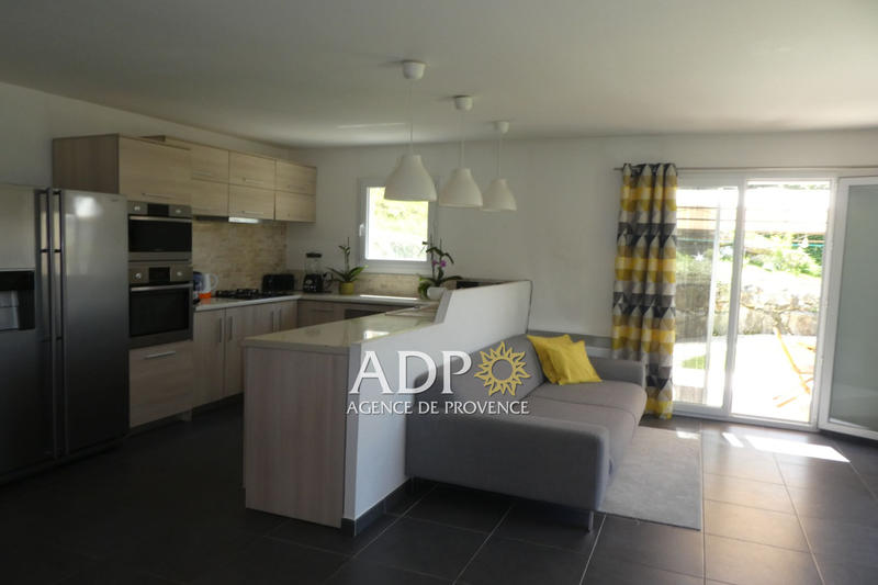 Maison - 96 m² - 5 pièces