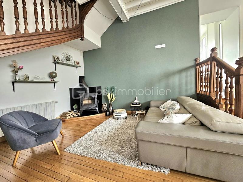 Demeure - 225 m² - 9 pièces