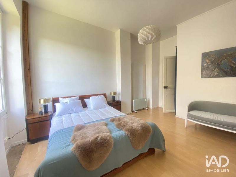 Maison - 300 m² - 6 pièces