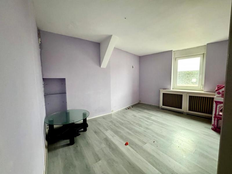 Maison - 270 m² - 2 pièces