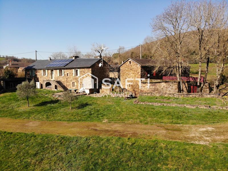 Maison - 219 m² - 8 pièces