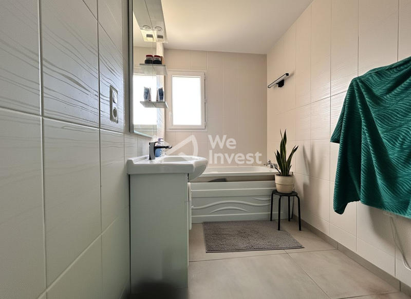 Maison - 80 m² - 4 pièces