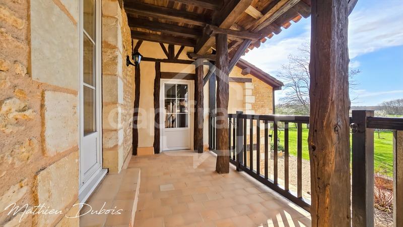 Propriété - 380 m² - 12 pièces