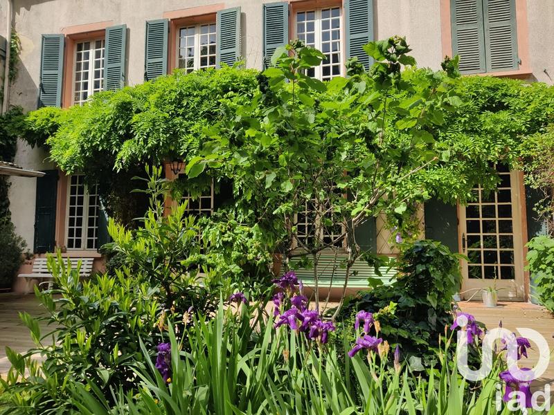 Maison - 186 m² - 8 pièces