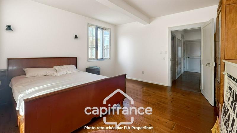 Maison - 201 m² - 8 pièces