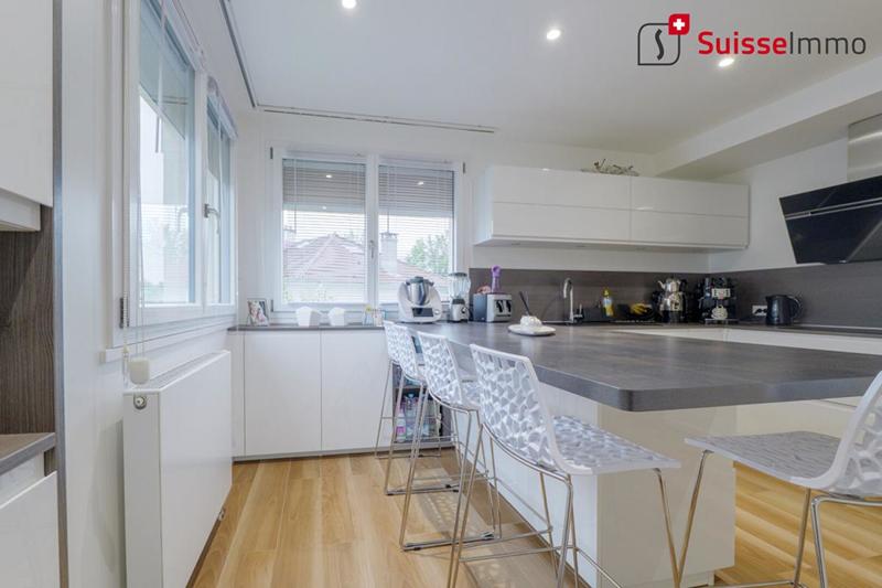 Maison - 168 m² - 8 pièces