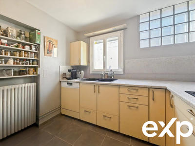 Maison traditionnelle - 138 m² - 9 pièces