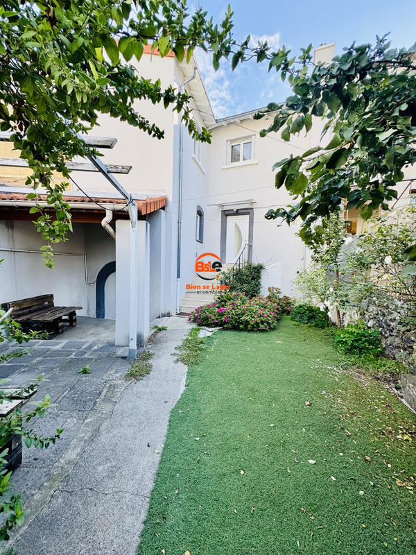 Maison - 96 m² - 3 pièces