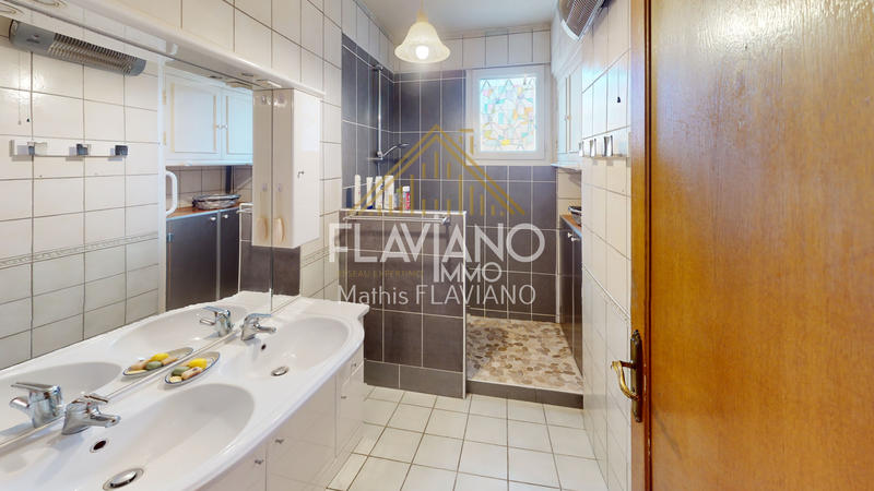 Appartement - 86 m² - 4 pièces