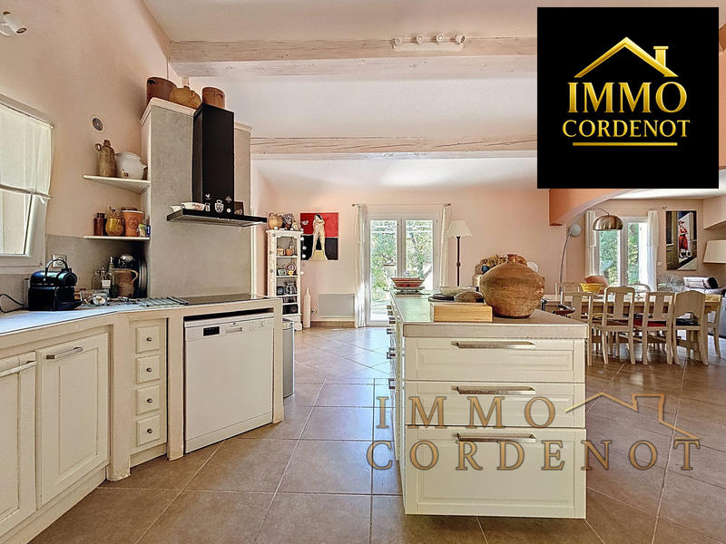 Villa - 140 m² - 5 pièces