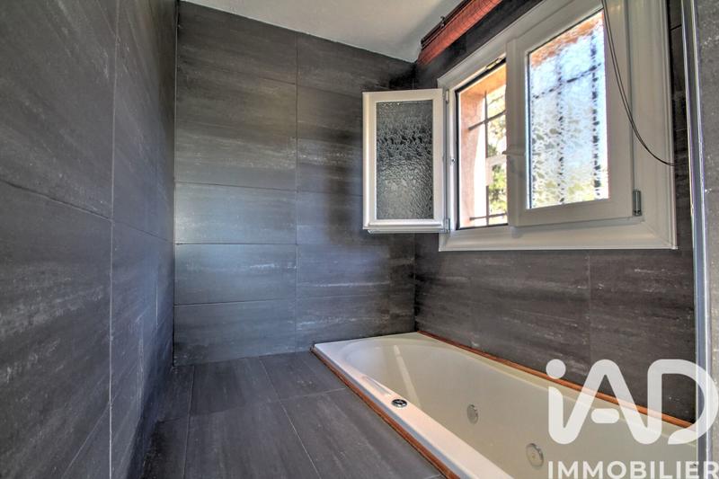 Maison - 96 m² - 4 pièces