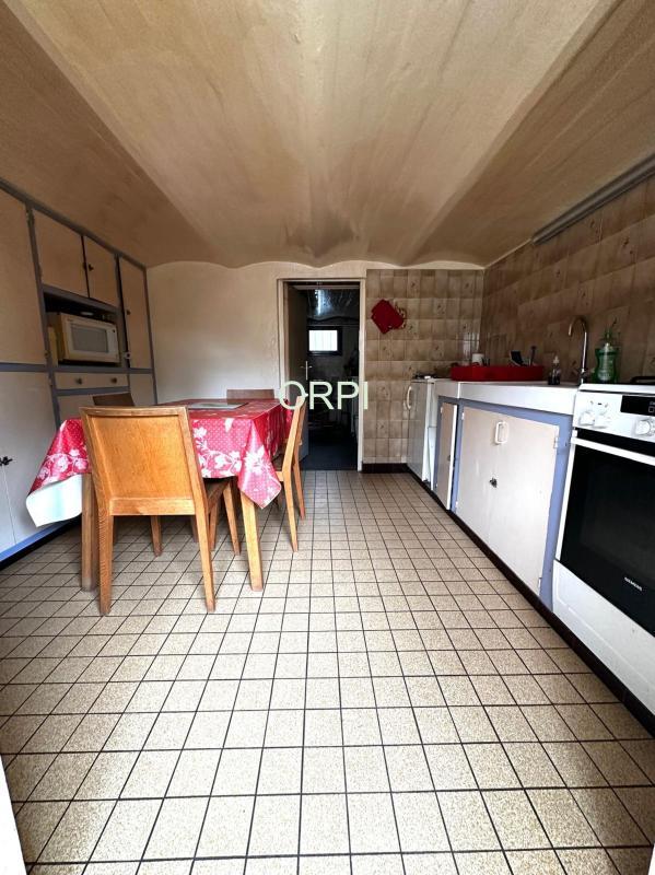 Maison - 270 m² - 5 pièces