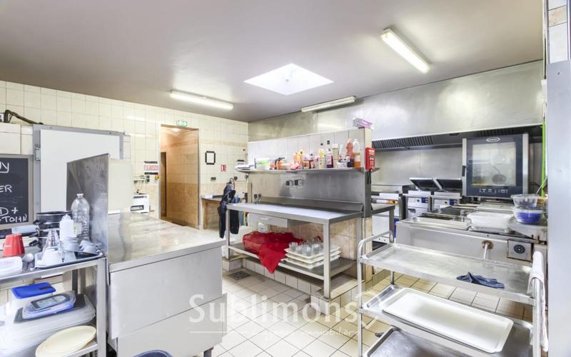 Local d'activité / Entrepôt - 700 m²