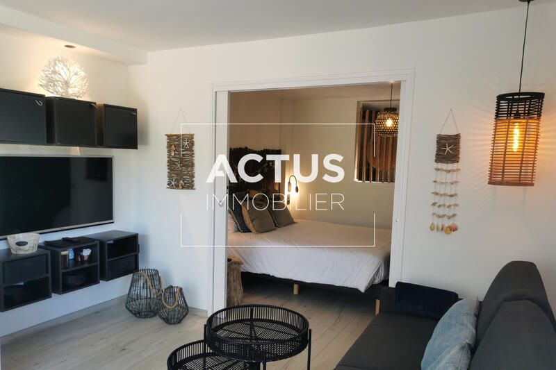 Maison - 265 m² - 11 pièces