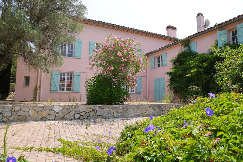 Bastide - 400 m² - 15 pièces