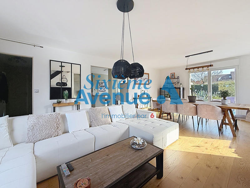 Maison - 152 m² - 6 pièces