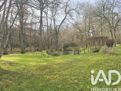 Maison - 228 m² - 8 pièces