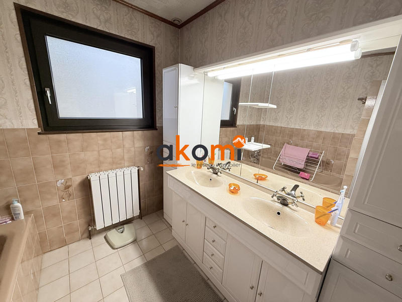 Maison - 167 m² - 8 pièces