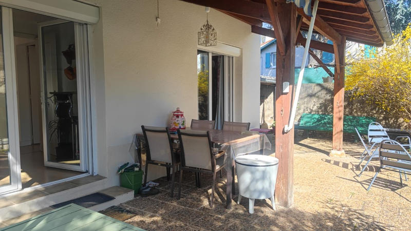 Maison - 230 m² - 6 pièces