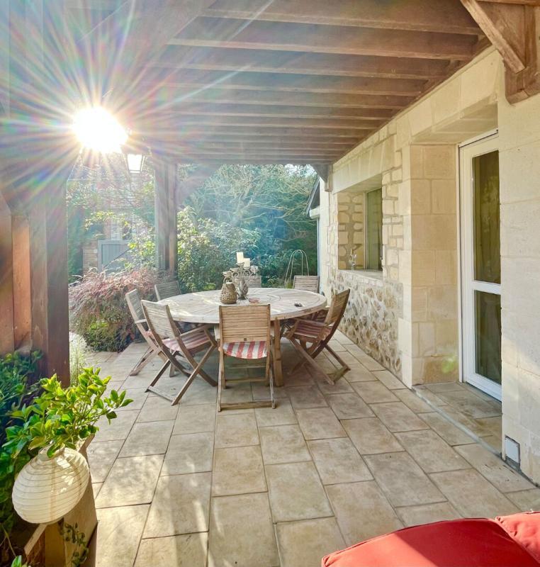 Maison - 260 m² - 8 pièces