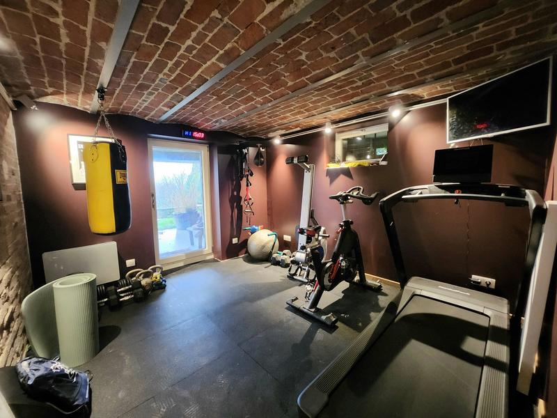 Maison - 212 m² - 10 pièces