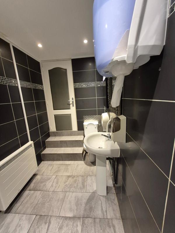 Local commercial - 150 m²