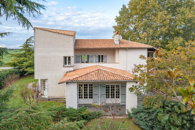 Maison - 200 m² - 6 pièces