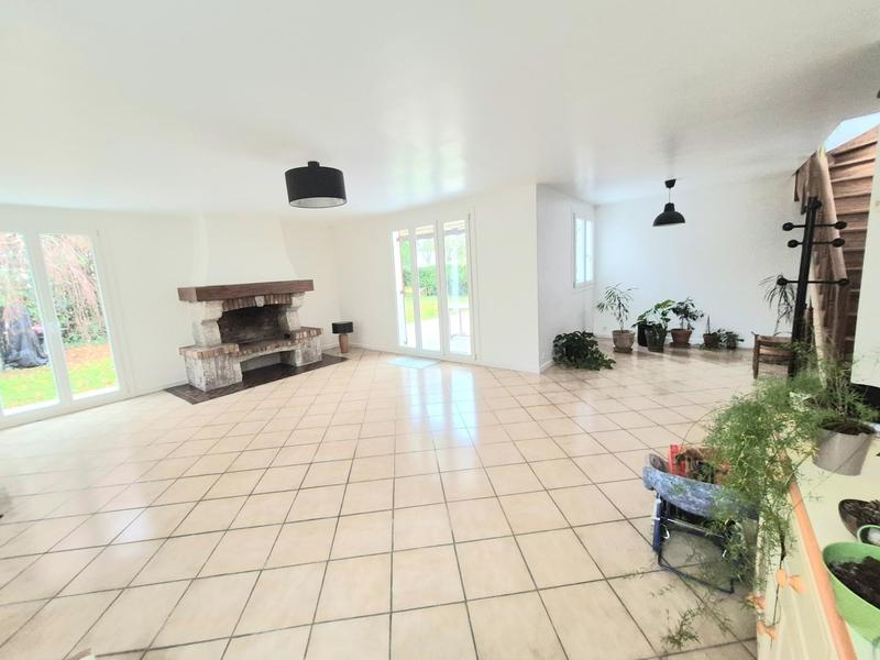 Maison - 167 m² - 7 pièces