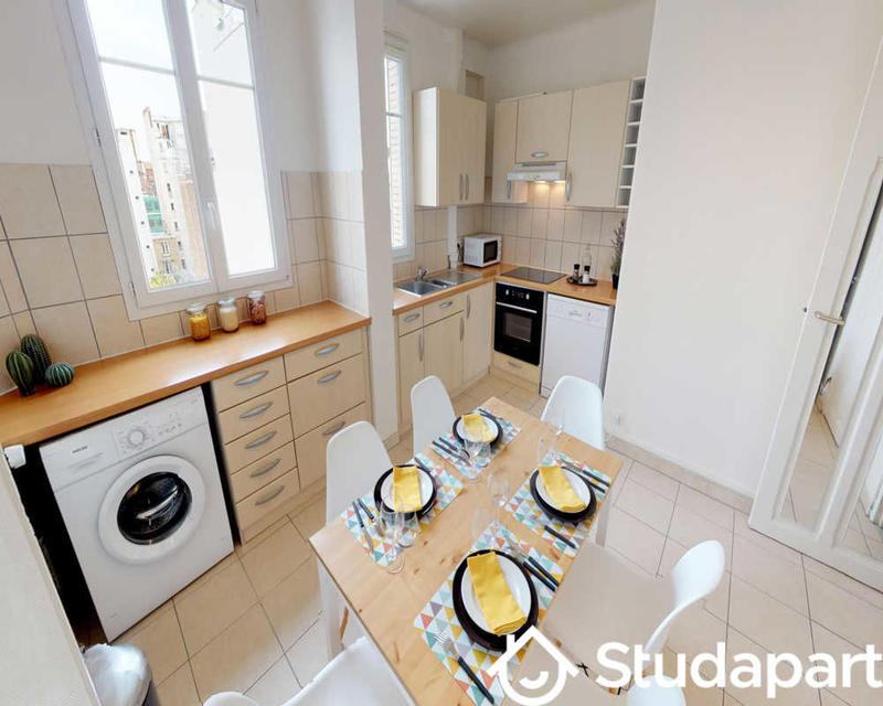 Chambre - 60 m² - 1 pièce