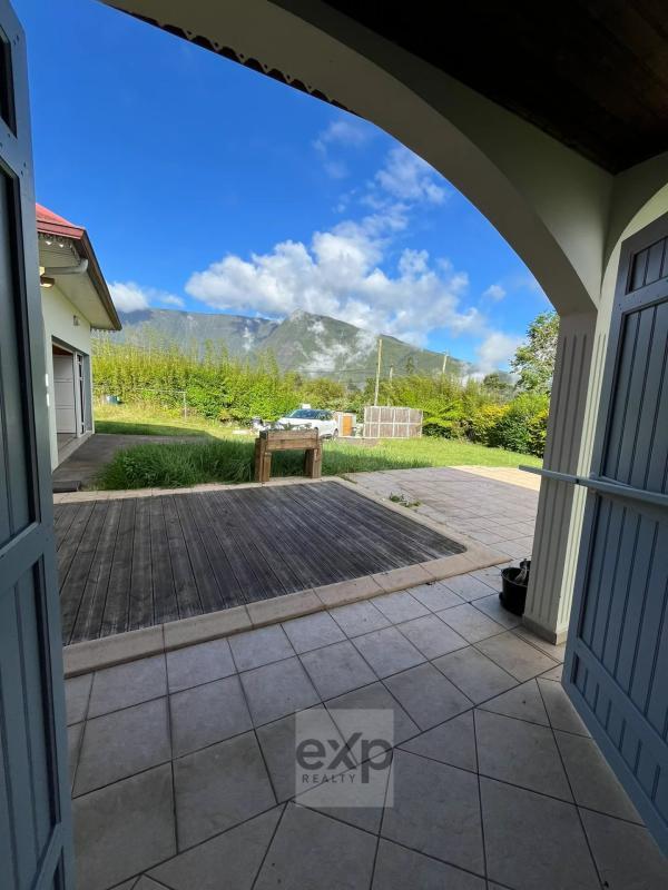 Propriété - 230 m² - 6 pièces