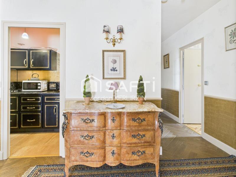 Maison - 380 m² - 13 pièces