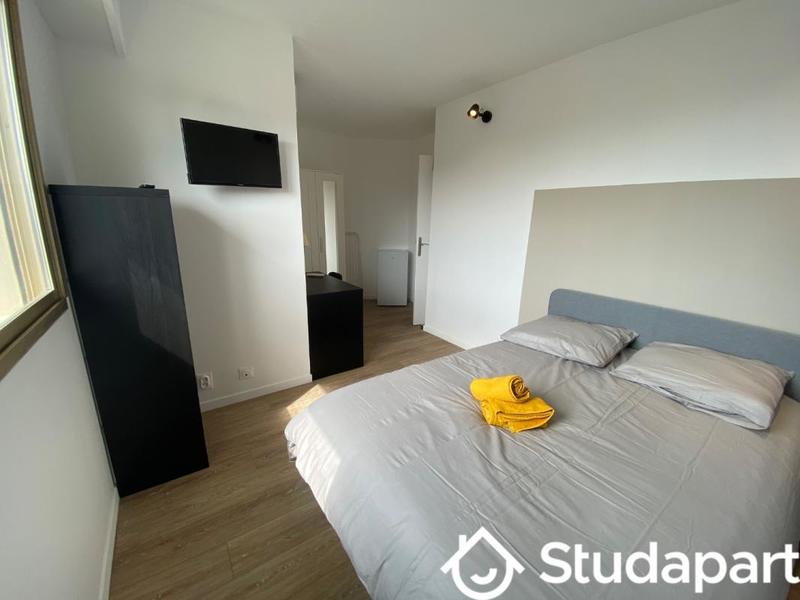 Chambre - 11 m² - 1 pièce