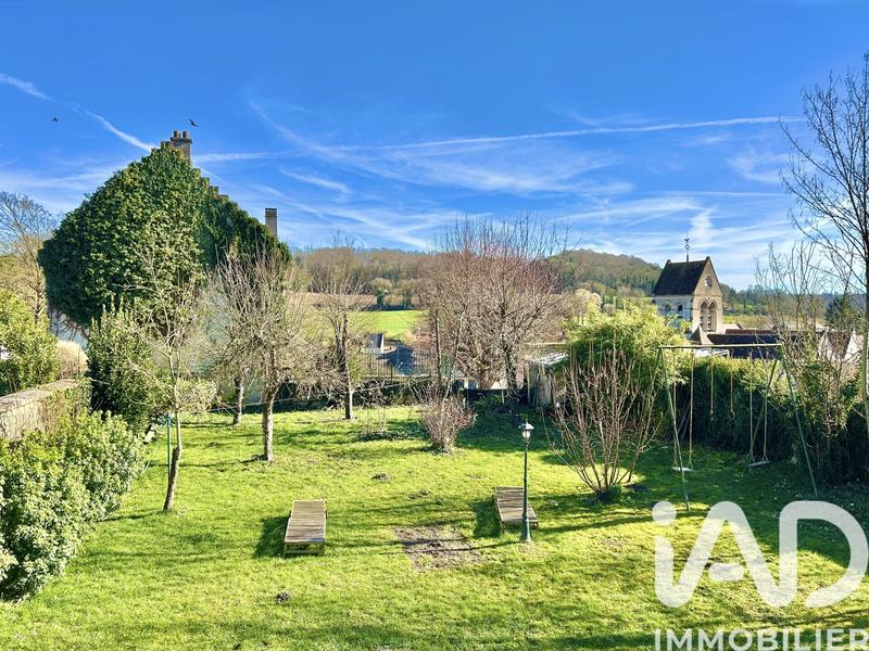 Maison - 230 m² - 8 pièces