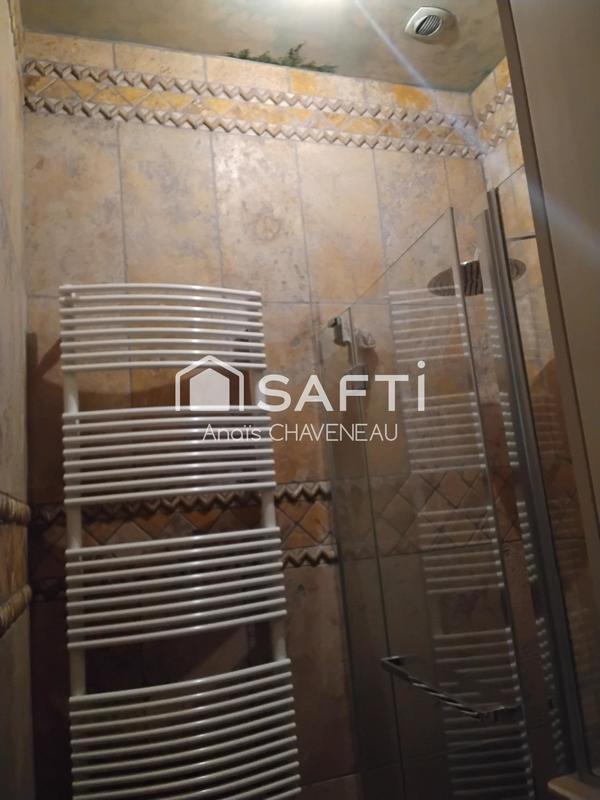 Maison - 280 m² - 8 pièces