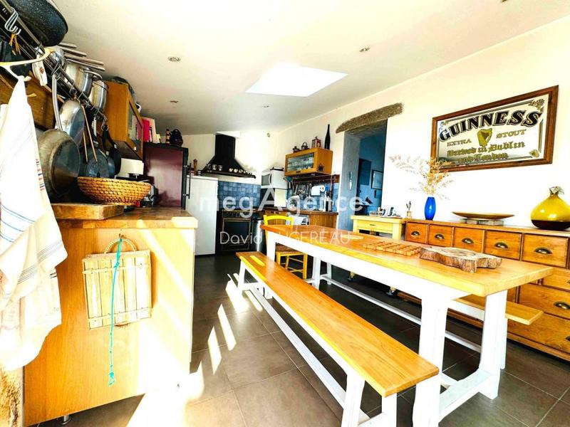 Maison traditionnelle - 123 m² - 8 pièces