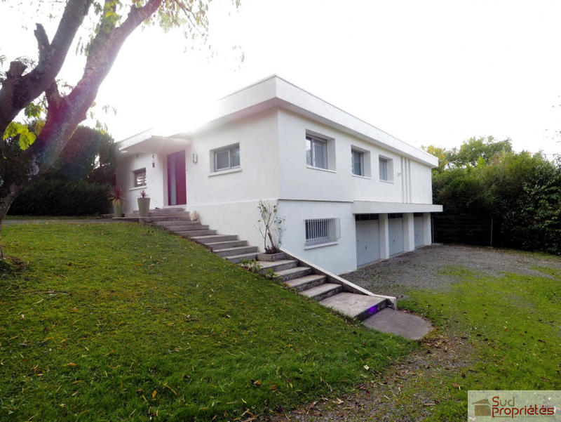 Maison - 140 m² - 6 pièces