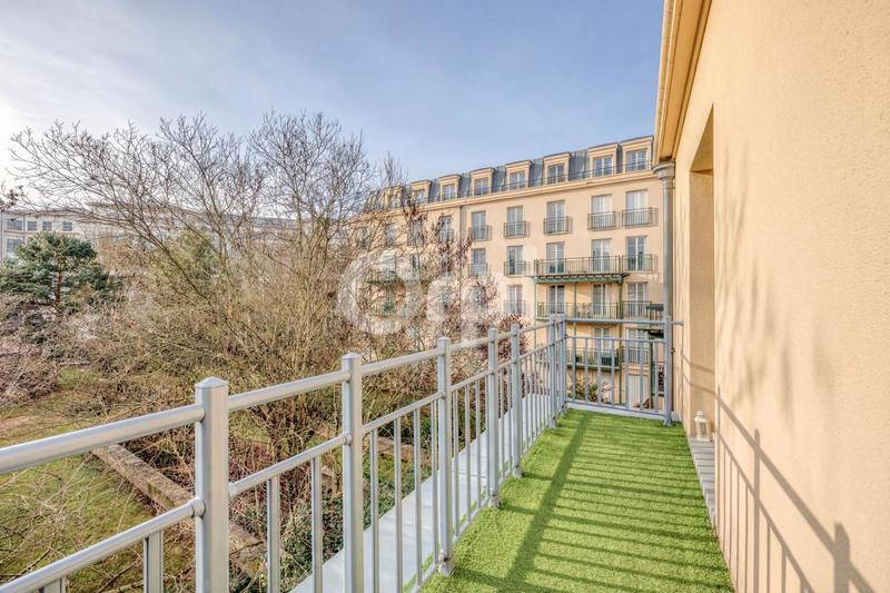 Appartement - 88 m² - 5 pièces