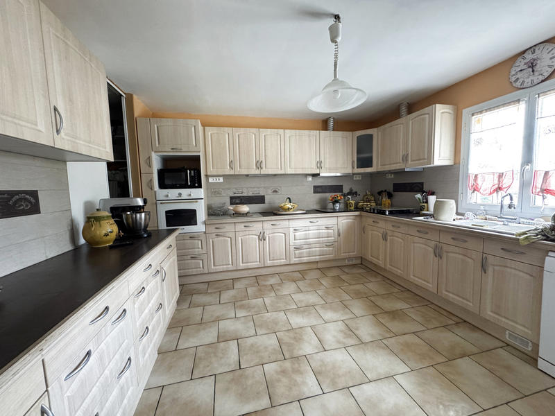 Maison - 99 m² - 4 pièces