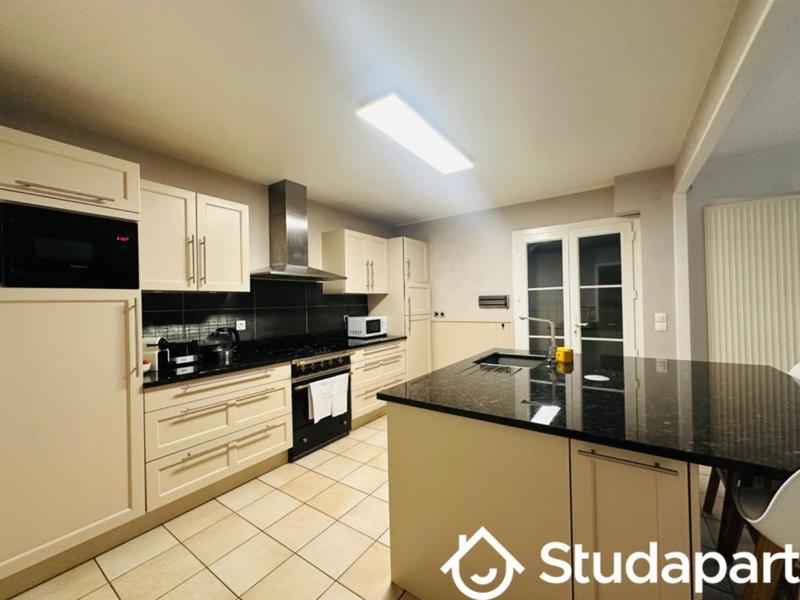 Chambre - 50 m² - 1 pièce