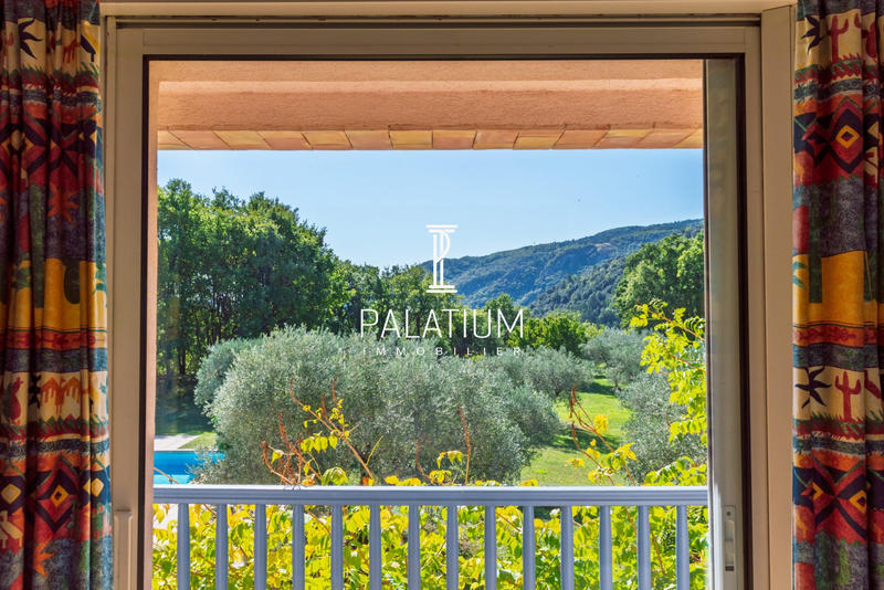 Mas - 311 m² - 12 pièces