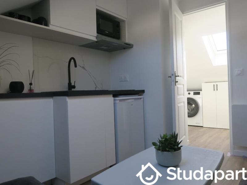 Chambre - 12 m² - 1 pièce