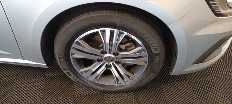 Renault Mégane IV Berline Blue dCi 115 Evolution