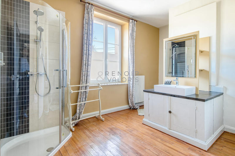 Mas - 432 m² - 8 pièces