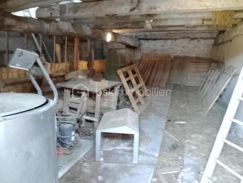 Maison - 300 m² - 4 pièces