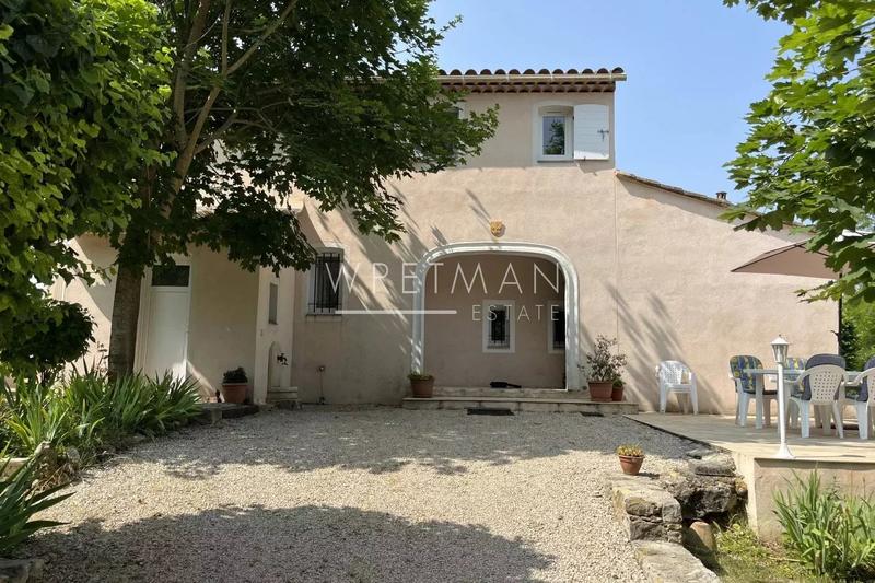 Villa - 199 m² - 10 pièces