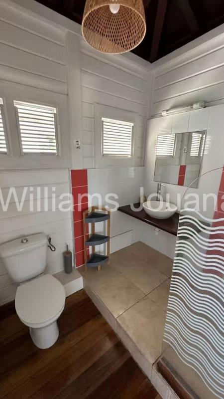 Propriété - 256 m² - 8 pièces