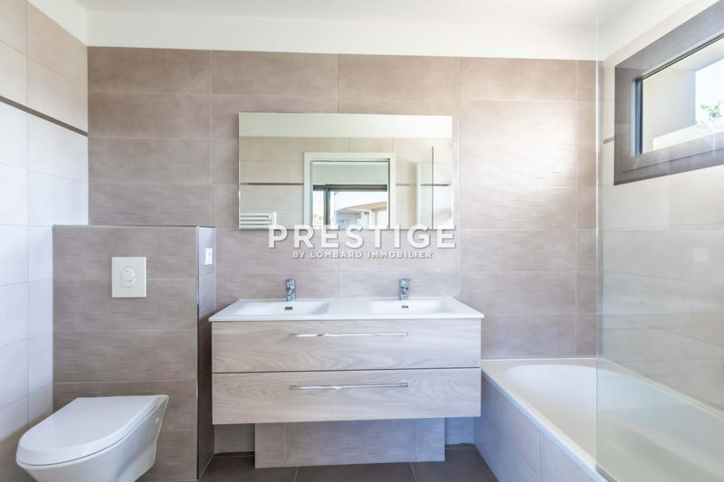 Maison - 143 m² - 6 pièces