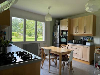 Maison - 171 m² - 7 pièces