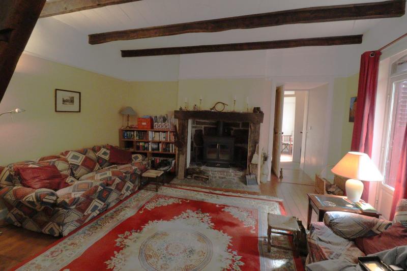 Maison - 104 m² - 5 pièces